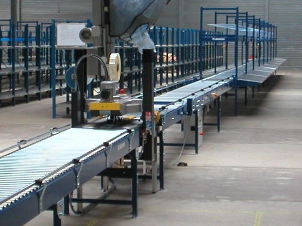 Afvoer en bufferen ingepakte orders